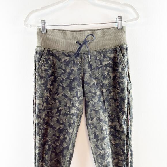 Lululemon No Sweat High Rise Jogger Sweatpants Camo Forest Green 4 - Picture 10 of 10